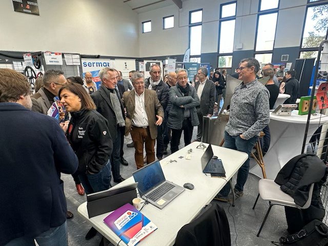 Photo du stand SETS au « village entreprises du territoire »